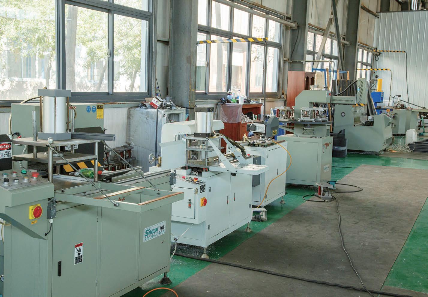 自動(dòng)沖孔區(qū)