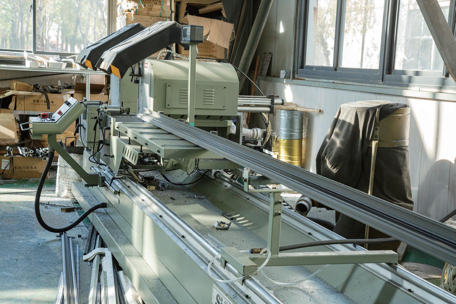 鋁合金型材切割區(qū)